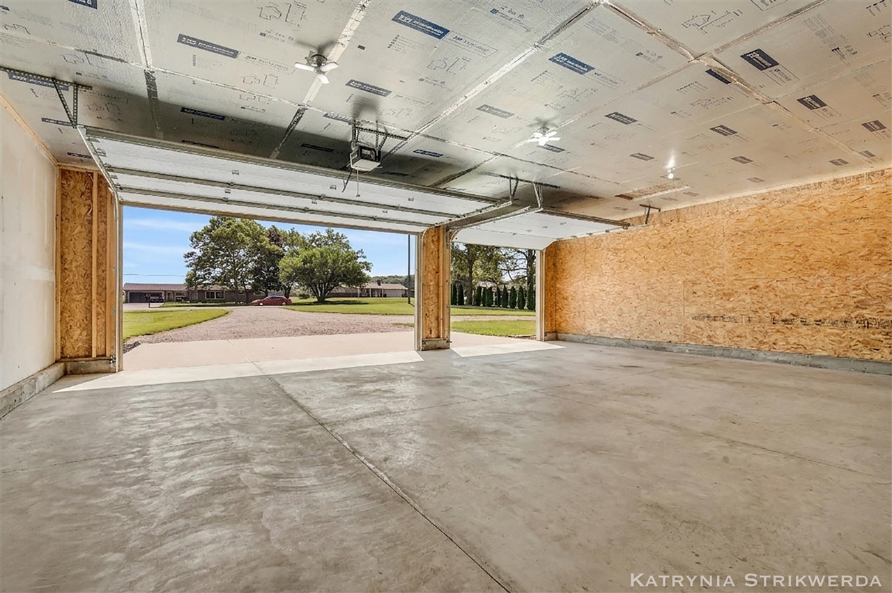 2256 South Cochran Road Charlotte, MI 48813 - Photo 52 of 77