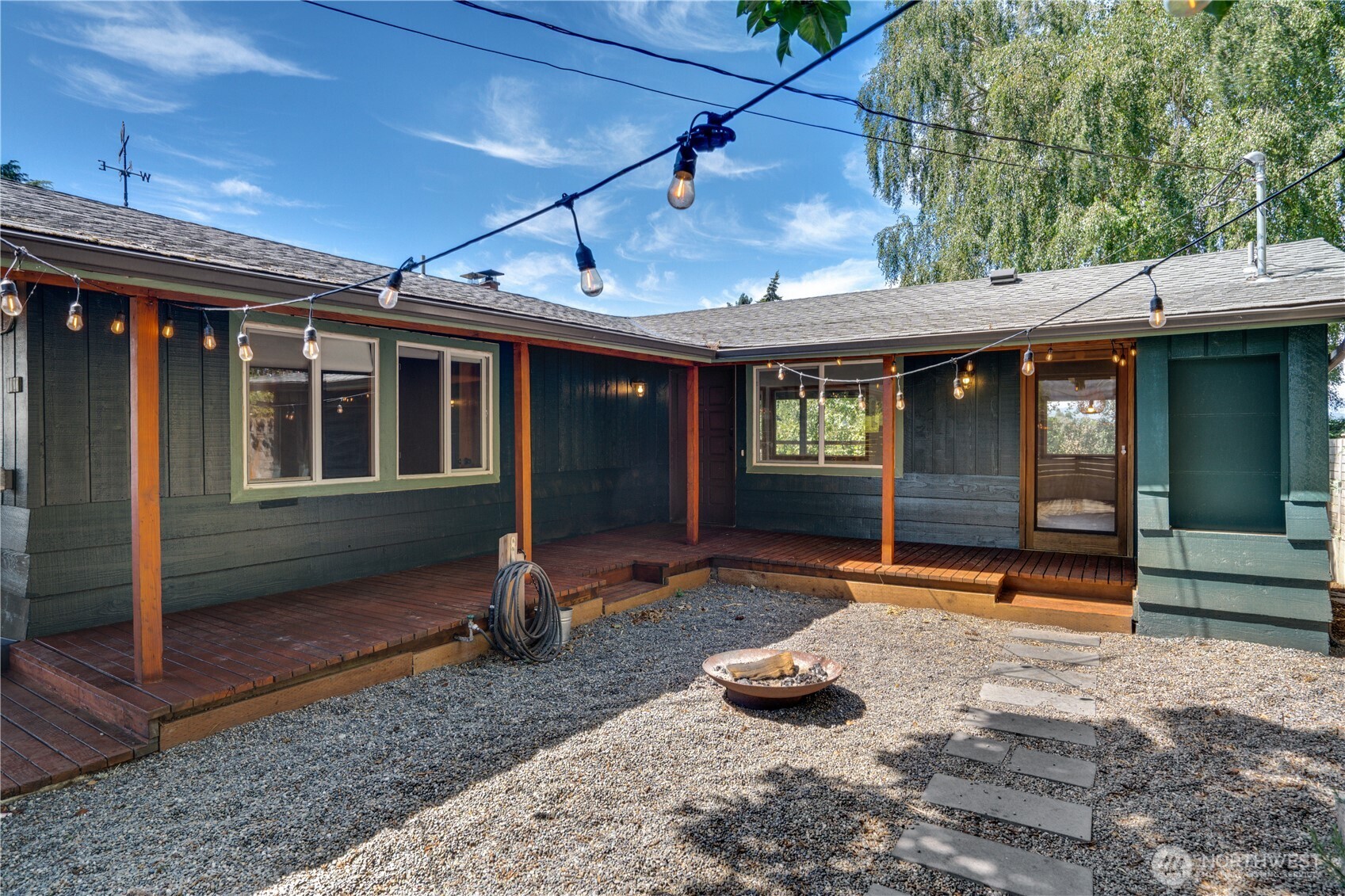 1127 Perry Avenue Bremerton, WA 98310 - Photo 1 of 38 Gallery Image 1