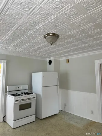 $1,500 | 88 Woodbine Street, Unit 2, Torrington, CT 06790