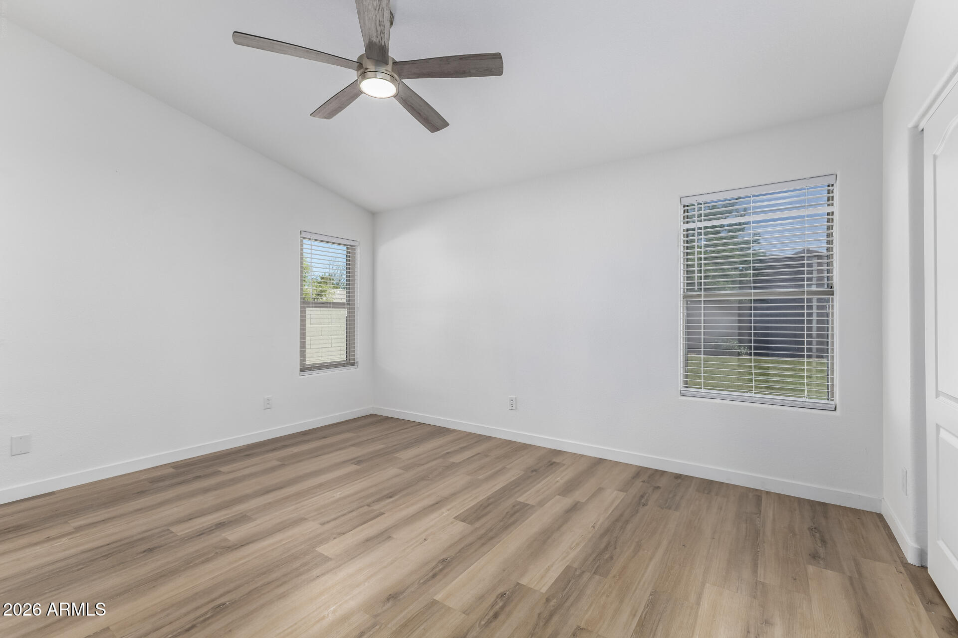 2085 East Smoke Tree Road Gilbert, AZ 85296 - Photo 11 of 27 11 - Smoke Tree