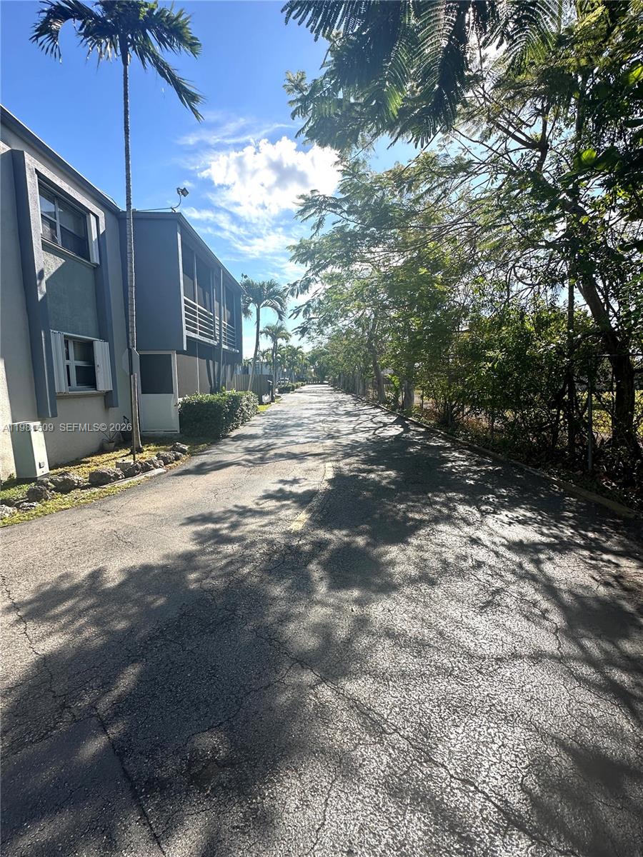 8794 Southwest 12th Street, Unit 105 Miami, FL 33174 - Photo 18 of 23