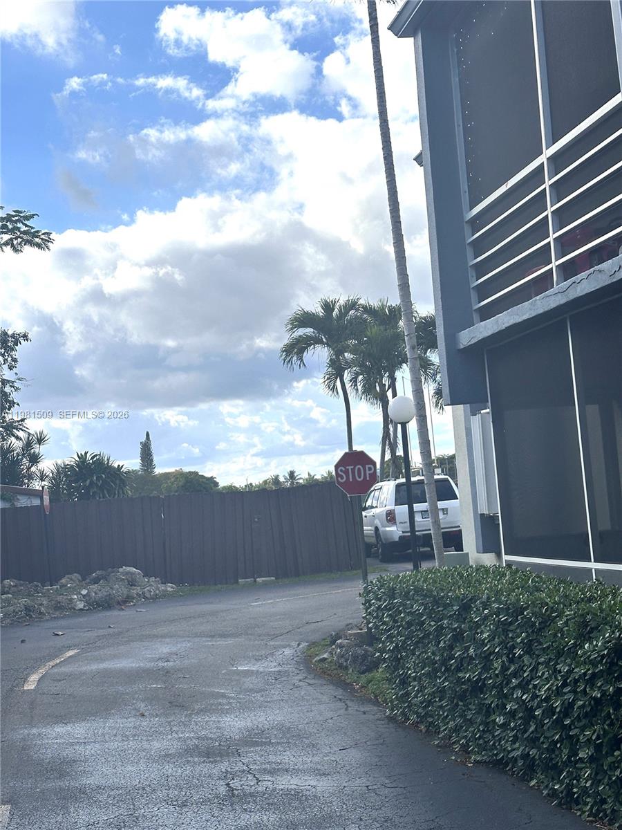 8794 Southwest 12th Street, Unit 105 Miami, FL 33174 - Photo 5 of 23