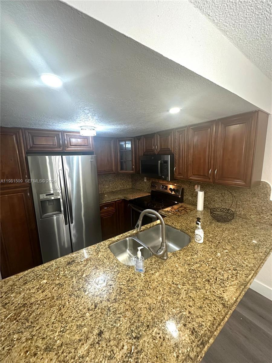 8794 Southwest 12th Street, Unit 105 Miami, FL 33174 - Photo 8 of 23