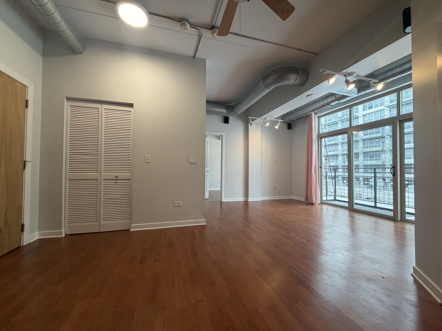 1228 West Monroe Street, Unit 405 Chicago, IL 60607 - Photo 3 of 11