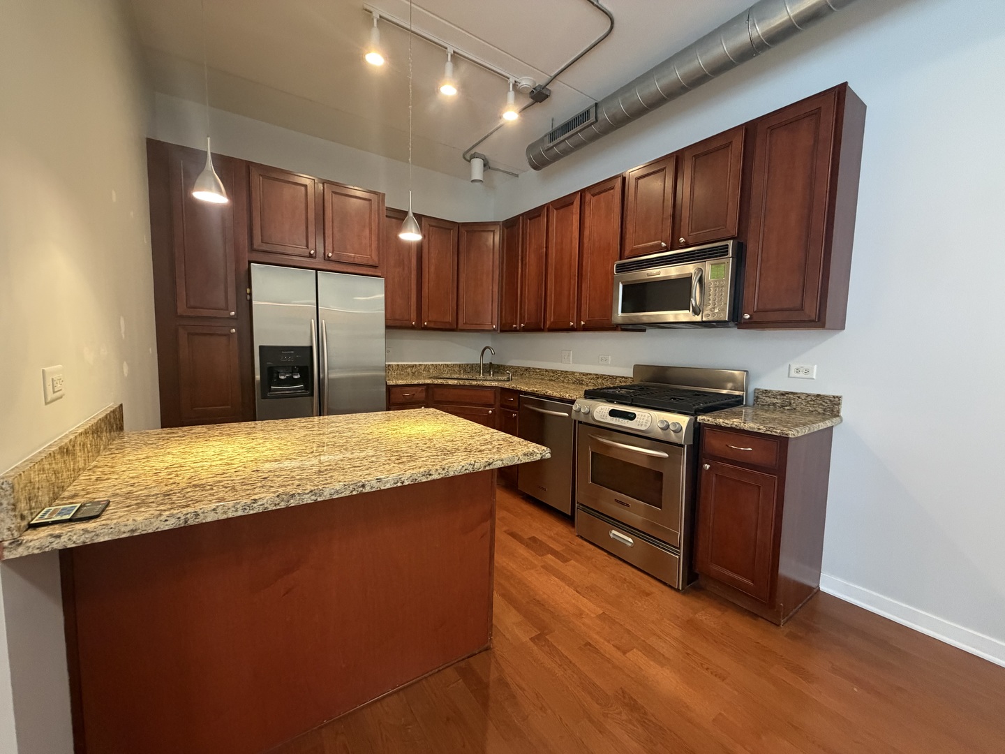 1228 West Monroe Street, Unit 405 Chicago, IL 60607 - Photo 6 of 11