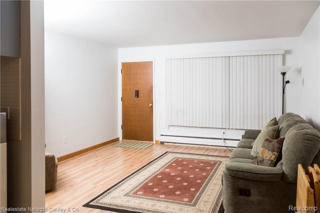 21520 Kelly Road, Unit 103 Eastpointe, MI 48021 - Photo 2 of 19 untitled-5034.jpg