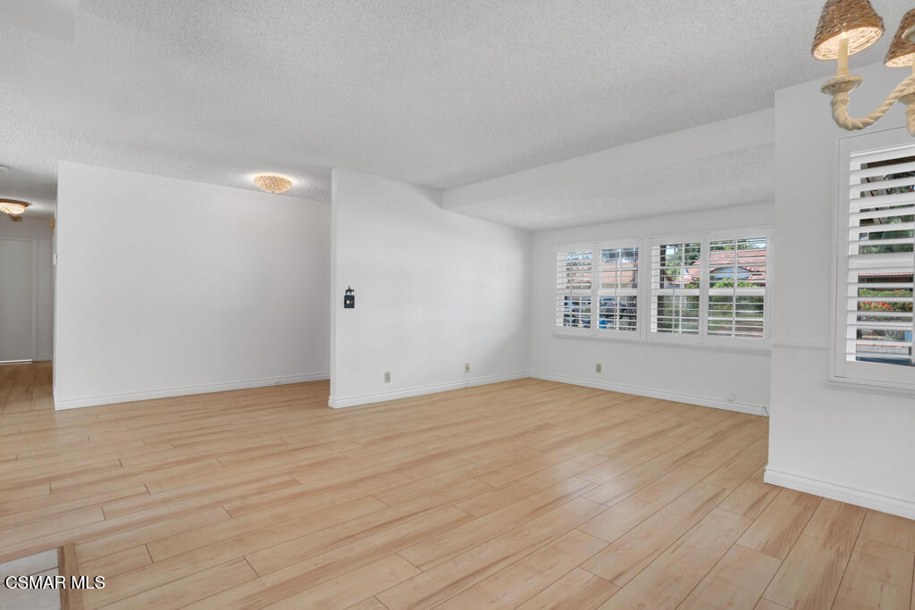 1278 Rambling Road Simi Valley, CA 93065 - Photo 21 of 76