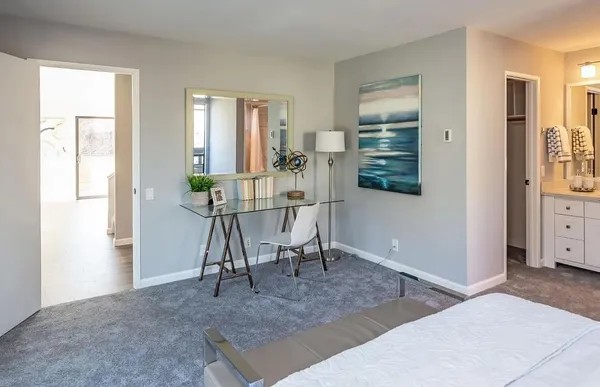 $3,690 | Shoreline Drive, San Mateo, CA 94404