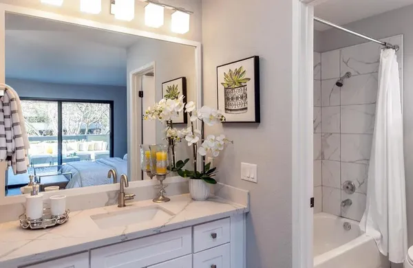 $3,690 | Shoreline Drive, San Mateo, CA 94404