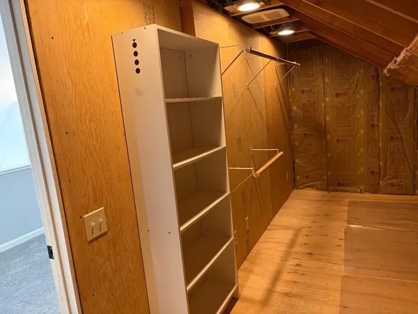 $3,690 | Shoreline Drive, San Mateo, CA 94404