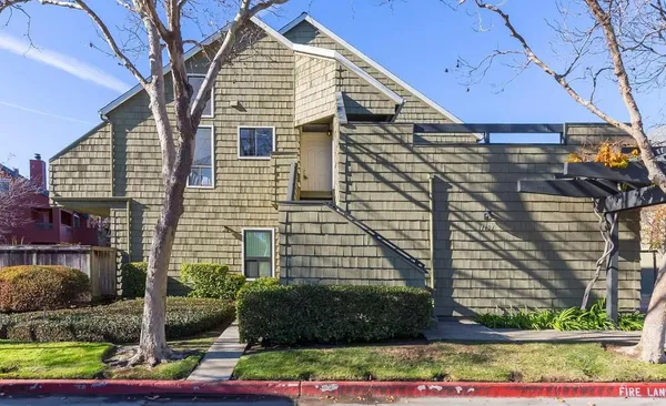 $3,690 | Shoreline Drive, San Mateo, CA 94404