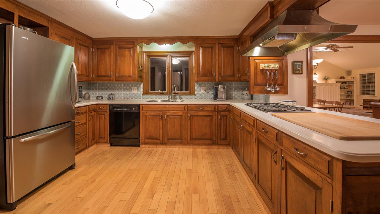 18 Martingale Road Amherst, NH 03031 - Photo 12 of 34