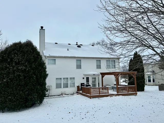 $480,000 | 1900 Chestnut Grove Drive, Plainfield, IL 60586