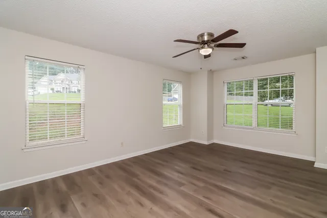 $2,105 | 17 Freedom Court, Dallas, GA 30157