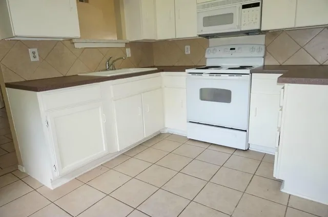 $1,595 | 3617 Edgewood Drive, Garland, TX 75042