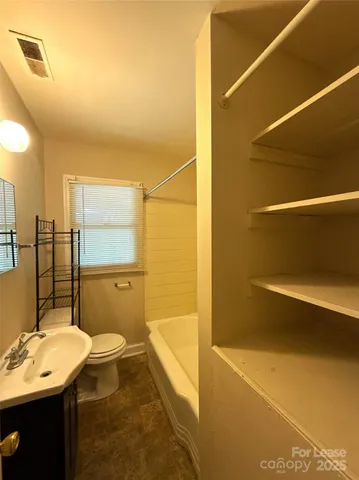 $995 | 2729 Bancroft Street, Unit 4, Charlotte, NC 28206