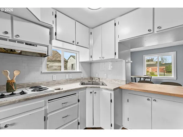 $255,000 | 745 Dakota Avenue, Medford, OR 97501