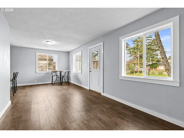 $255,000 | 745 Dakota Avenue, Medford, OR 97501