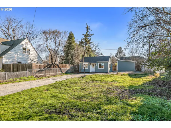 $255,000 | 745 Dakota Avenue, Medford, OR 97501