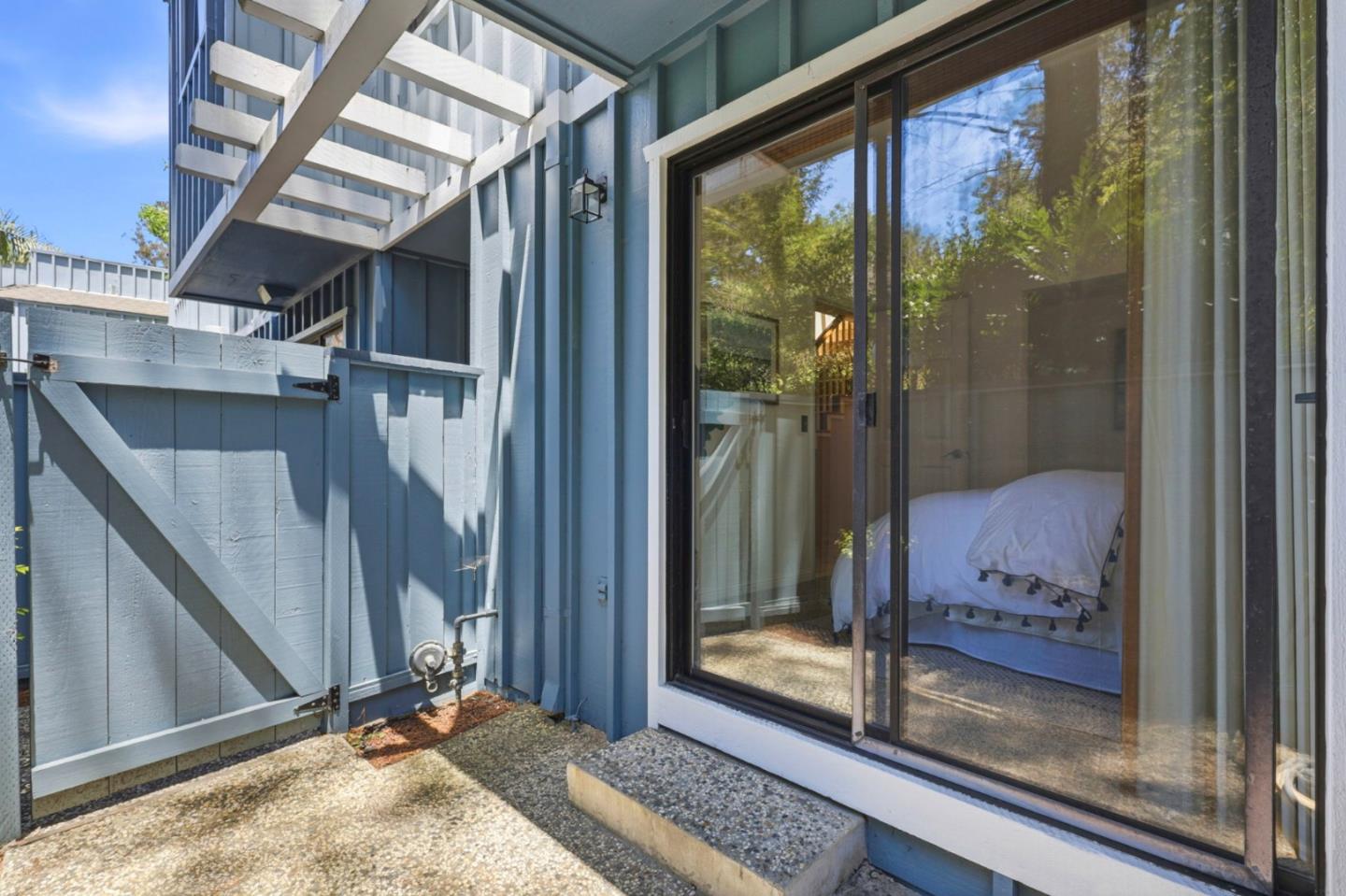 2052 Wharf Road Capitola, CA 95010 - Photo 9 of 48
