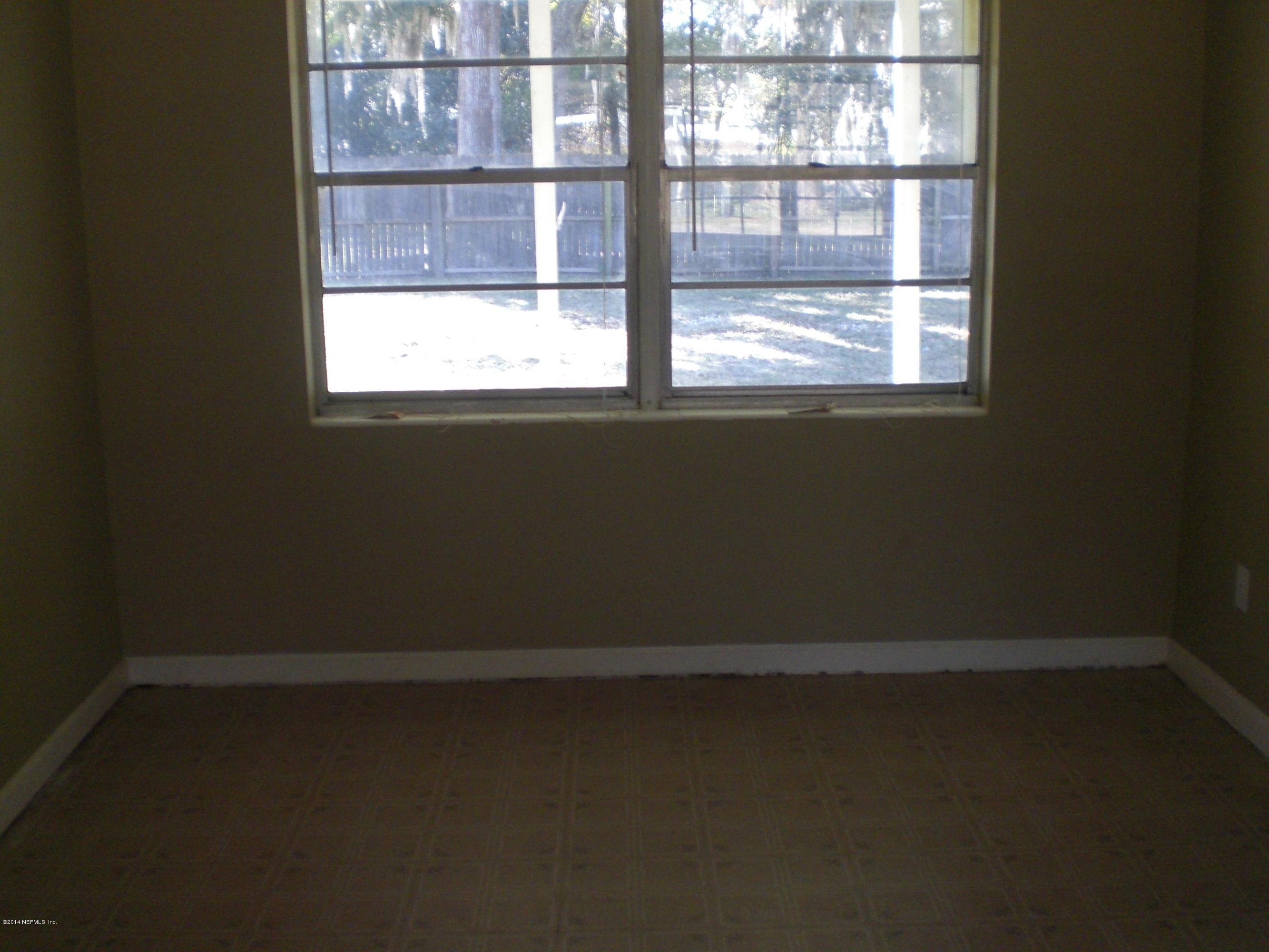 952 Wren Road Jacksonville, FL 32216 - Photo 4 of 11 Dining area