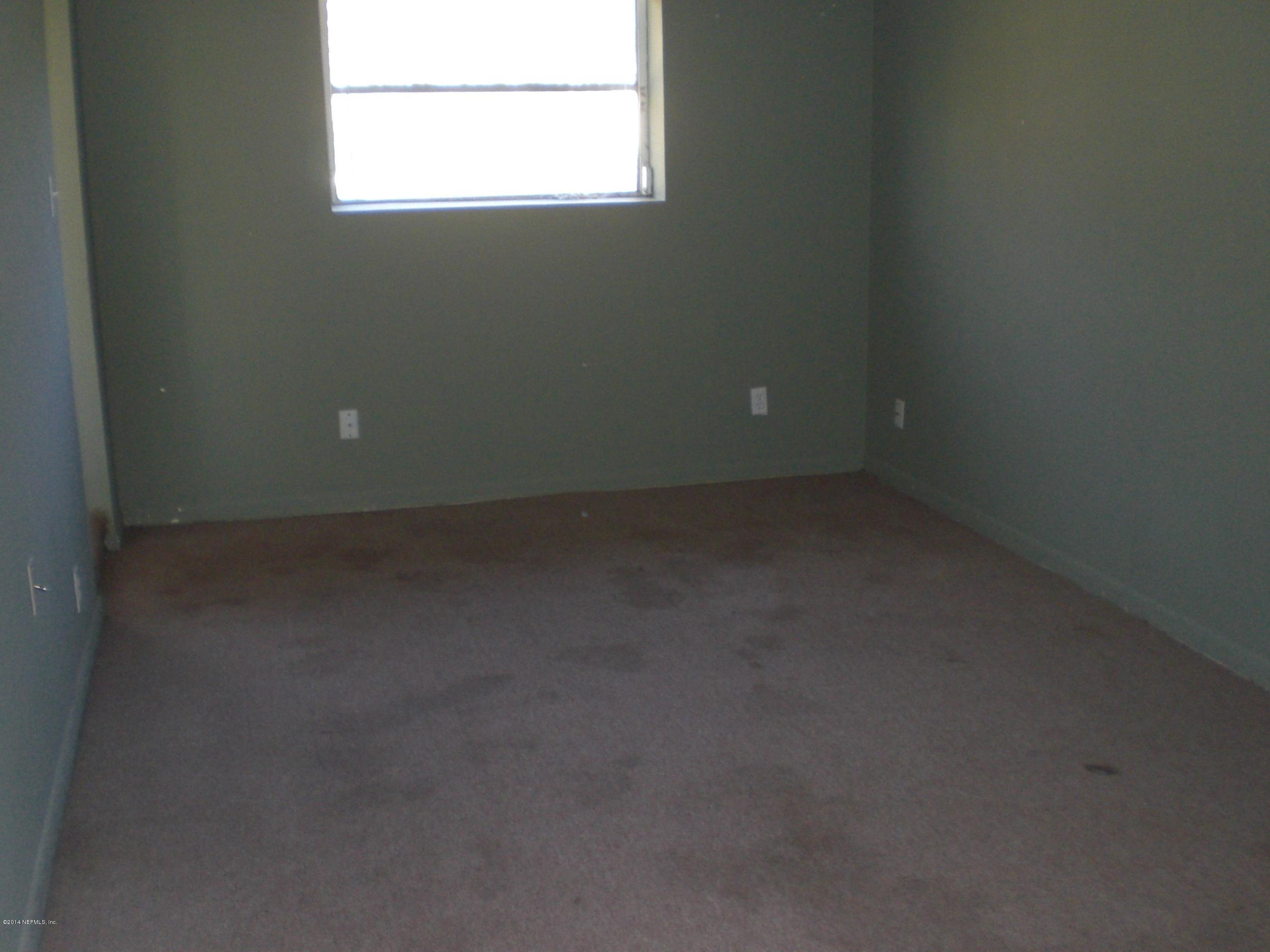 952 Wren Road Jacksonville, FL 32216 - Photo 8 of 11 BR 2