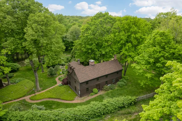 $619,000 | 60 Spruce Street, North Branford, CT 06472