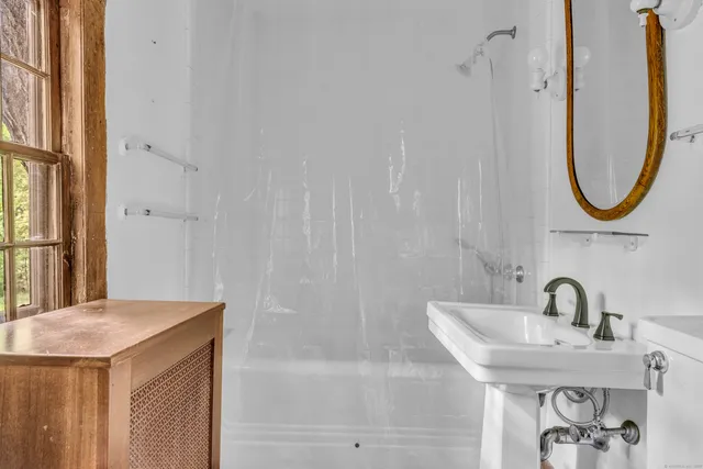 $619,000 | 60 Spruce Street, North Branford, CT 06472