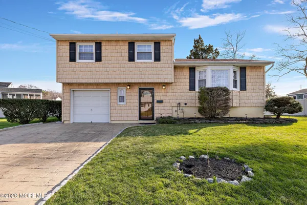 $650,000 | 35 Calt Drive, Hazlet, NJ 07730