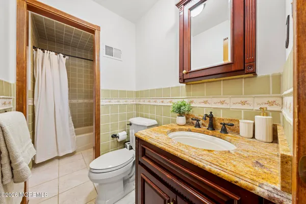 $650,000 | 35 Calt Drive, Hazlet, NJ 07730