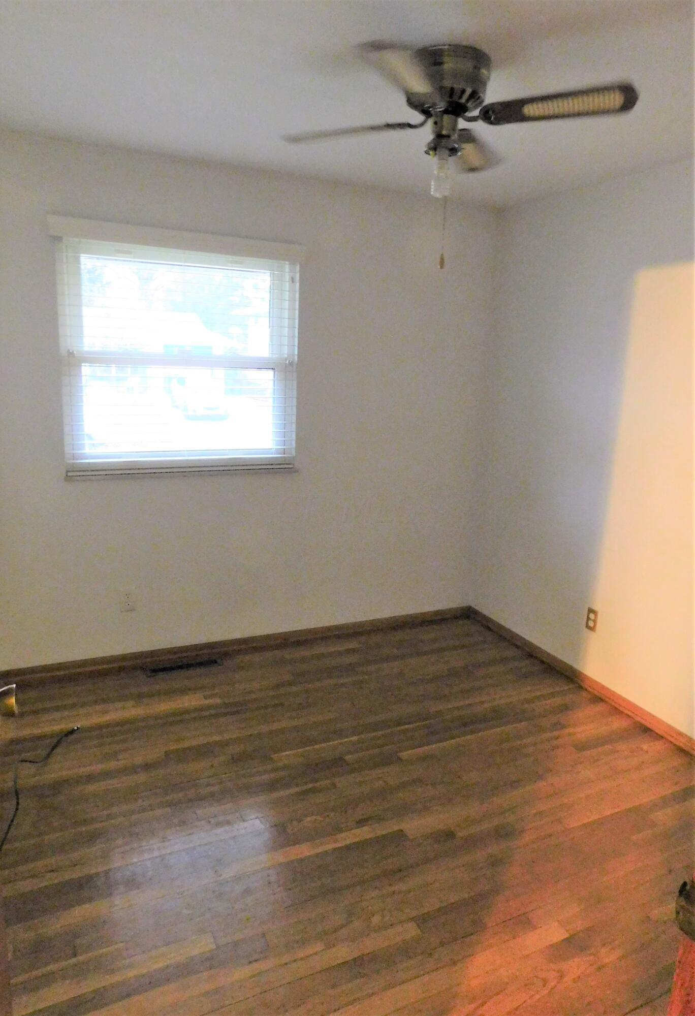 1474 Fullen Road Columbus, OH 43229 - Photo 23 of 31 Bedroom