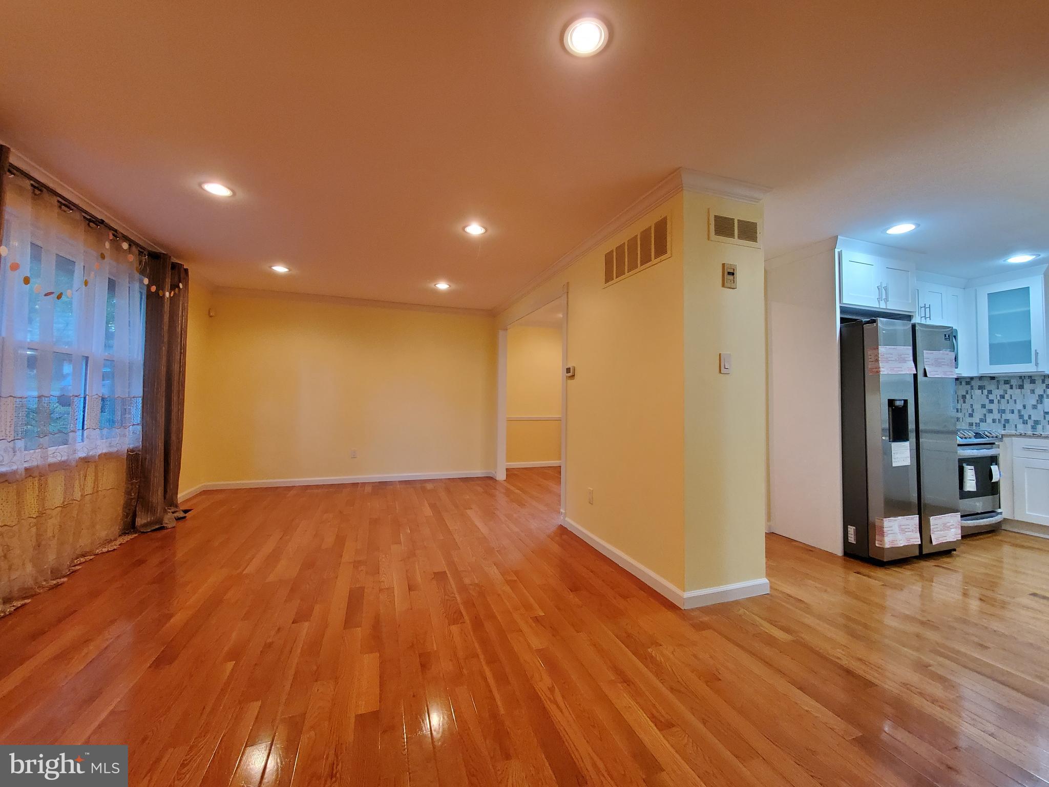 734 Bridgeview Road Feasterville-Trevose, PA 19053 - Photo 3 of 28 Gallery Image 3