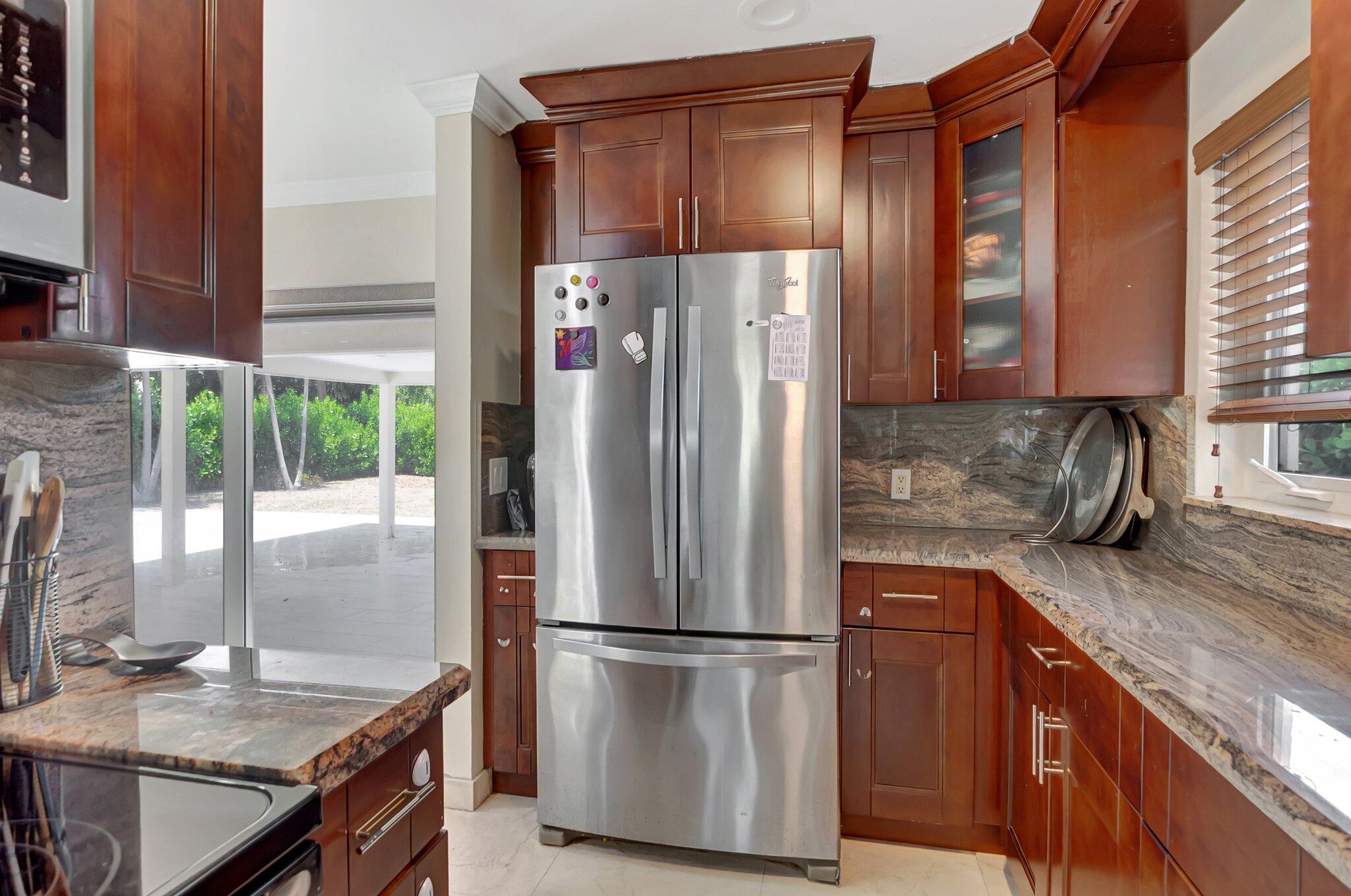 701 Northwest 8th Avenue Boca Raton, FL 33486 - Photo 16 of 40 Kitchen