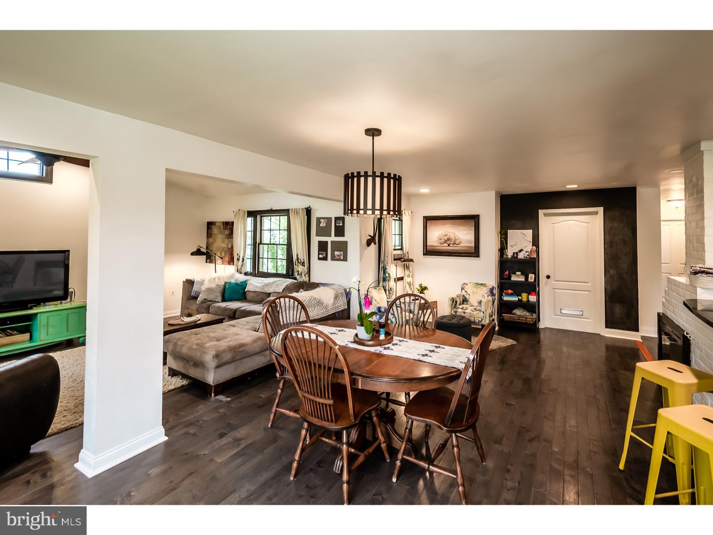 33 Goodturn Road Levittown, PA 19057 - Photo 5 of 23