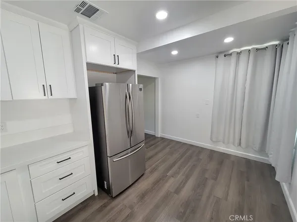 $3,300 | 311 West Green Street, Claremont, CA 91711