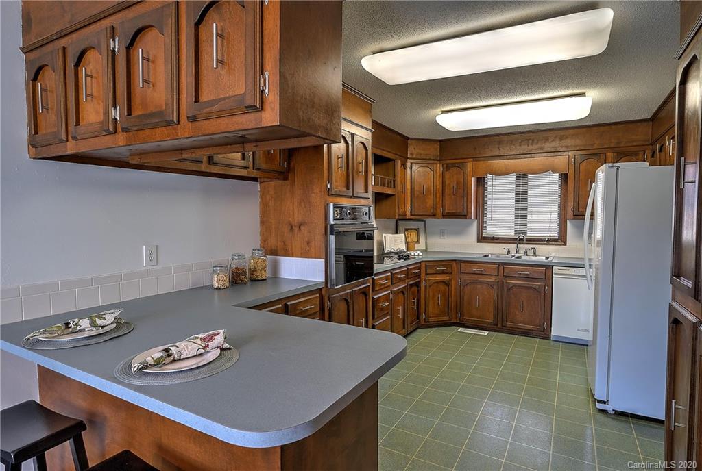132 Lillie Road Stanley, NC 28164 - Photo 5 of 26