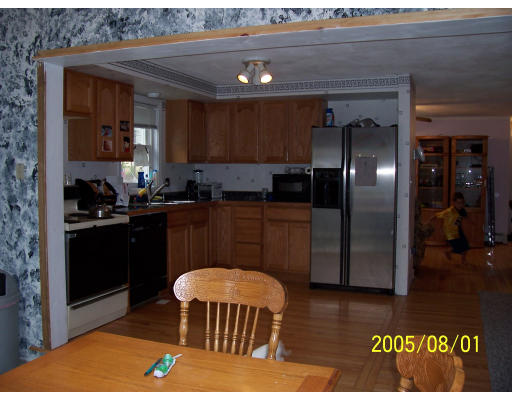 9 Spruce Road Lakeville, MA 02347 - Photo 4 of 7 Gallery Image 4