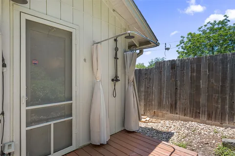 $699,500 | 1702 Deerfield Drive, Austin, TX 78741