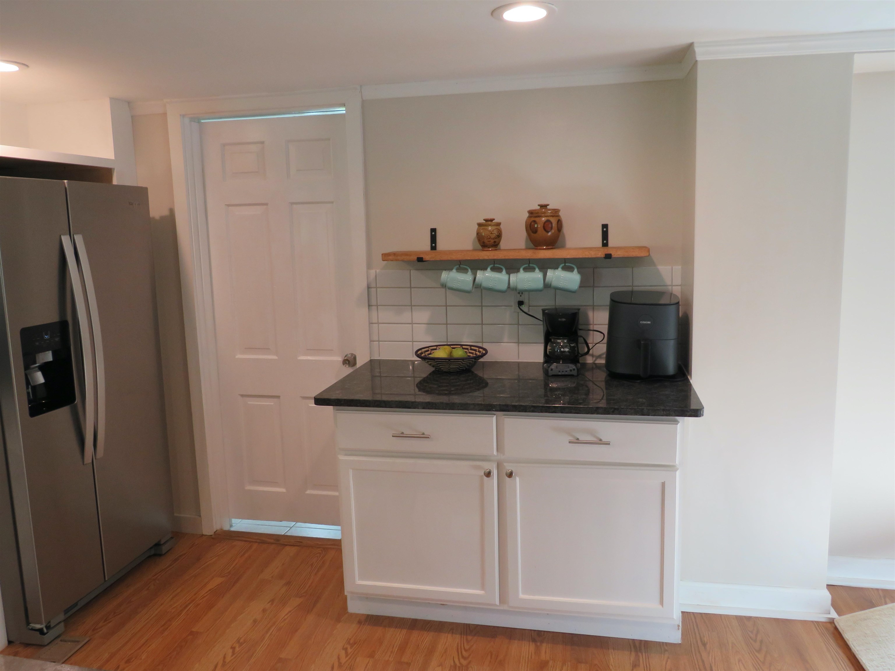 21 Storrs Hill Road Lebanon, NH 03766 - Photo 7 of 27