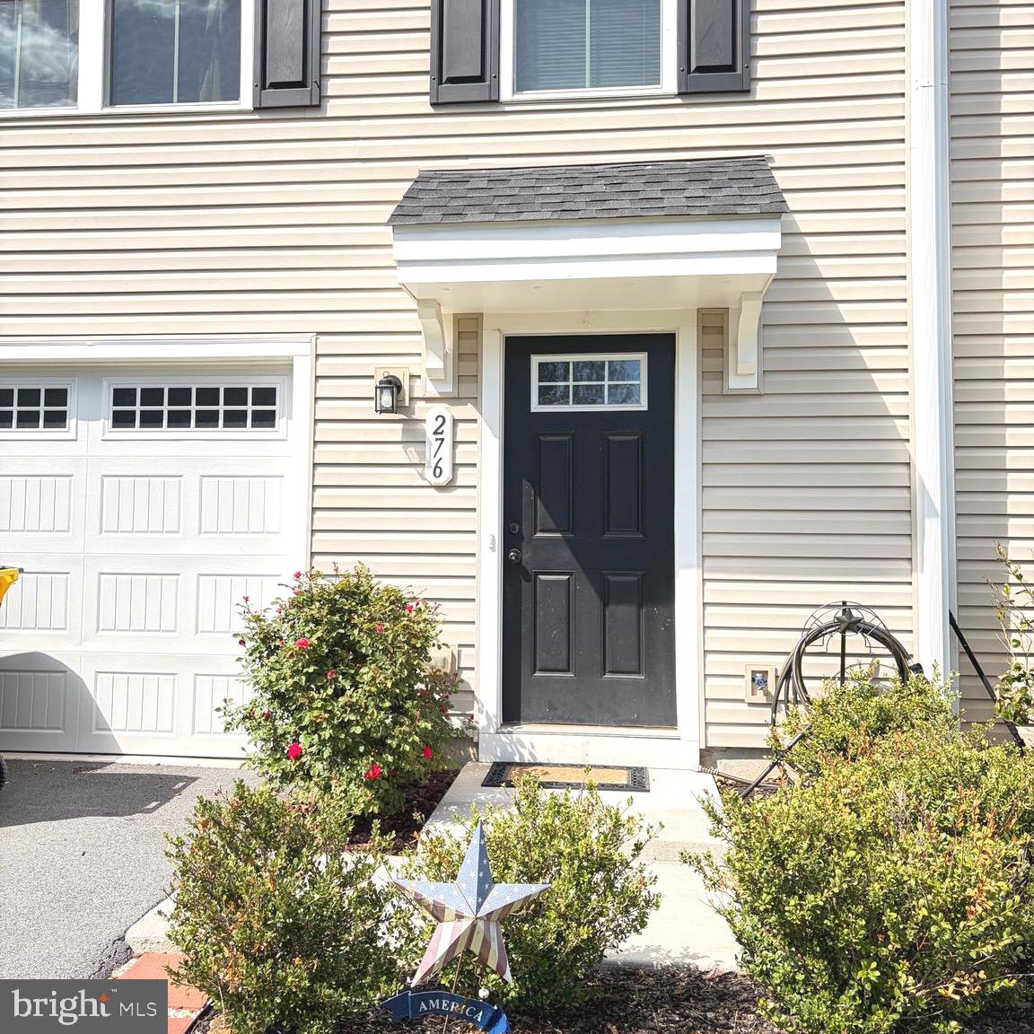 276 Rhea Drive Martinsburg, WV 25403 - Photo 3 of 16 Come on in!!