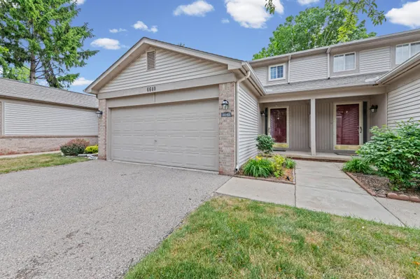$218,900 | 6640 Deerhurst Drive, Westland, MI 48185