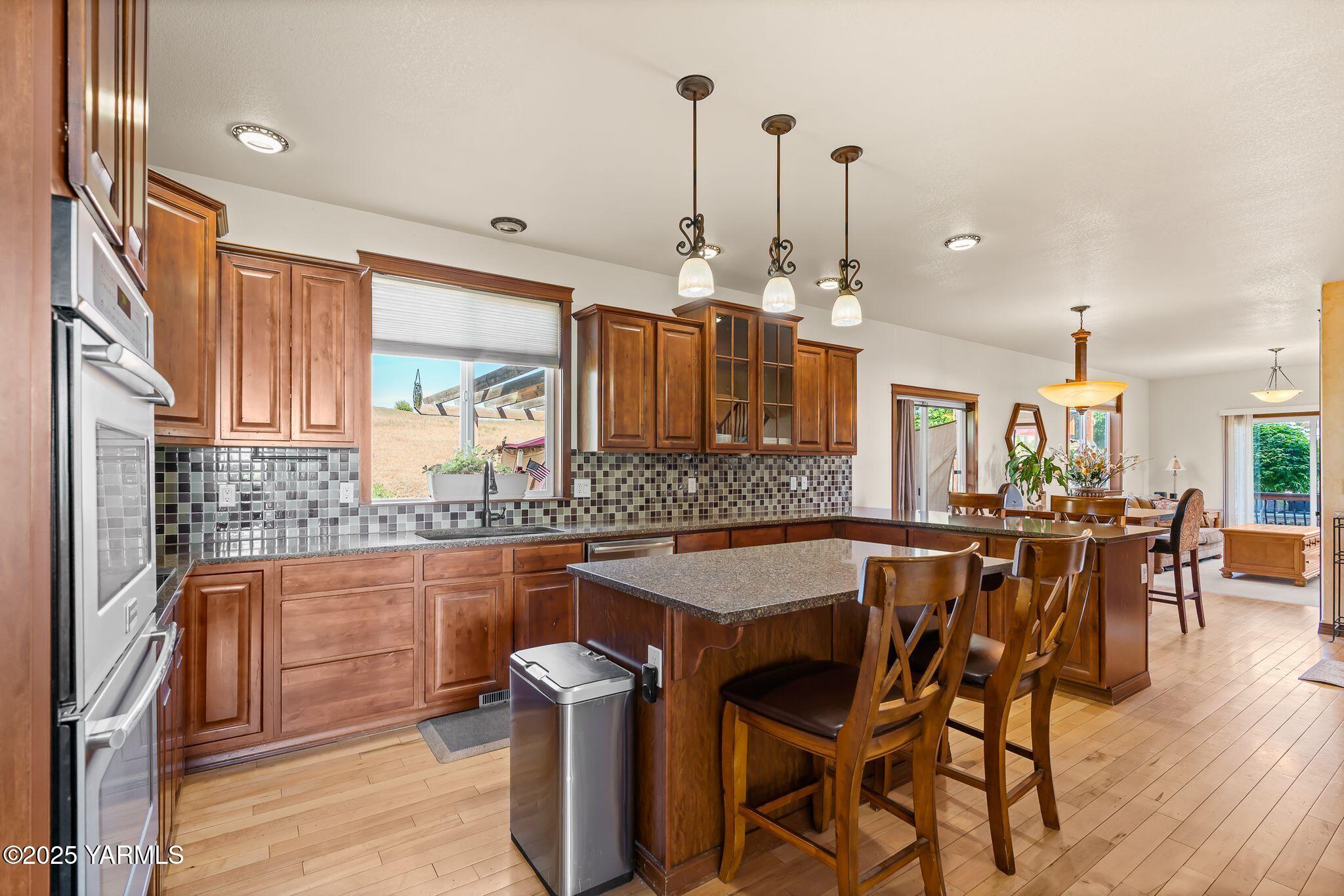 12900 Douglas Road Yakima, WA 98908 - Photo 18 of 62 Well designed layout