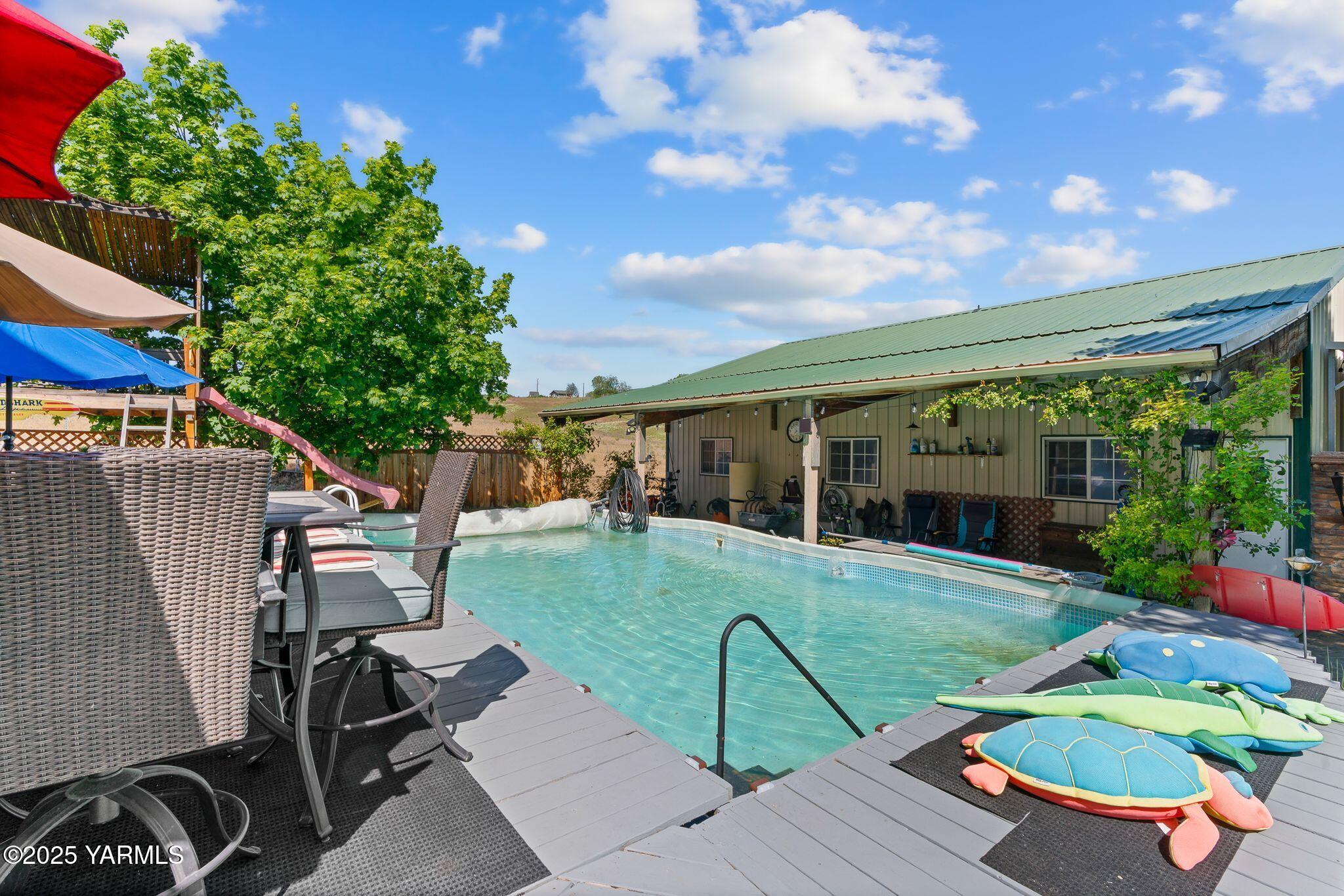 12900 Douglas Road Yakima, WA 98908 - Photo 49 of 62 Perfect fo sun soaked afternoons