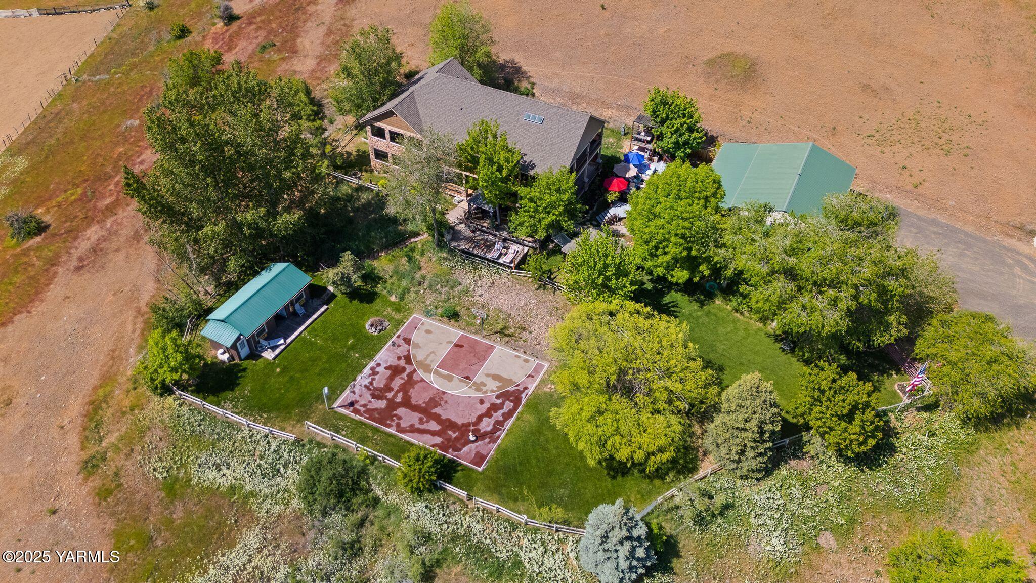 12900 Douglas Road Yakima, WA 98908 - Photo 55 of 62 an aerial view of a house