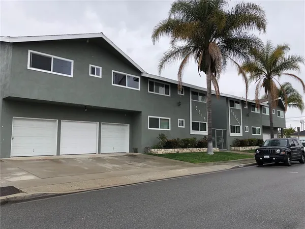 $1,995 | 15505 South Budlong Place, Unit 15, Gardena, CA 90247