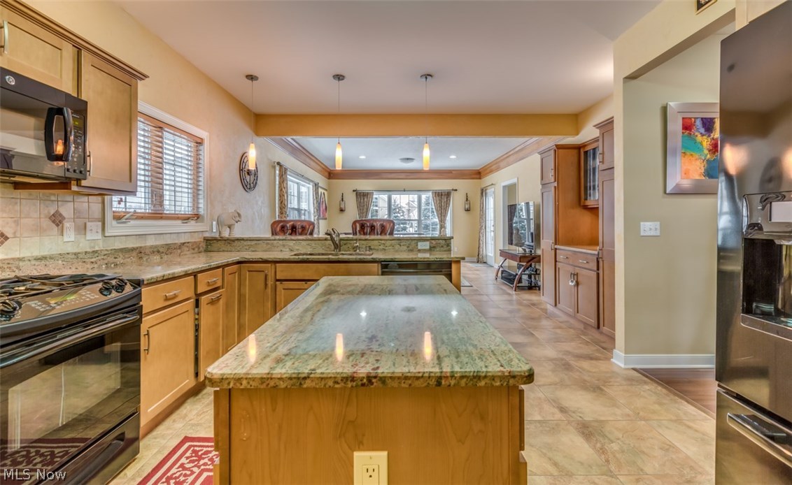 192 Burwick Road Cleveland, OH 44143 - Photo 2 of 35 Gallery Image 2
