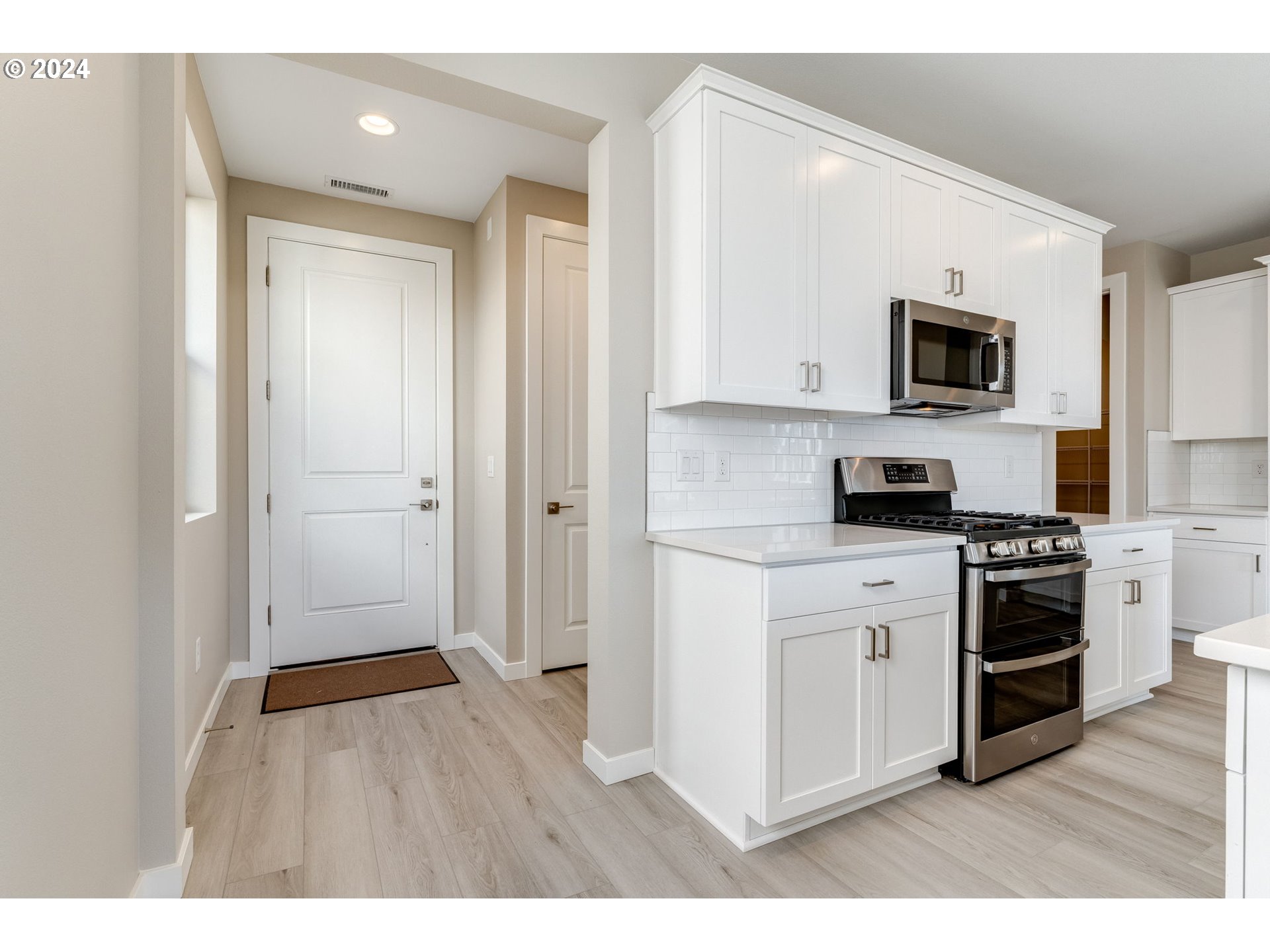 721 Northwest 178th Street Ridgefield, WA 98642 - Photo 5 of 44