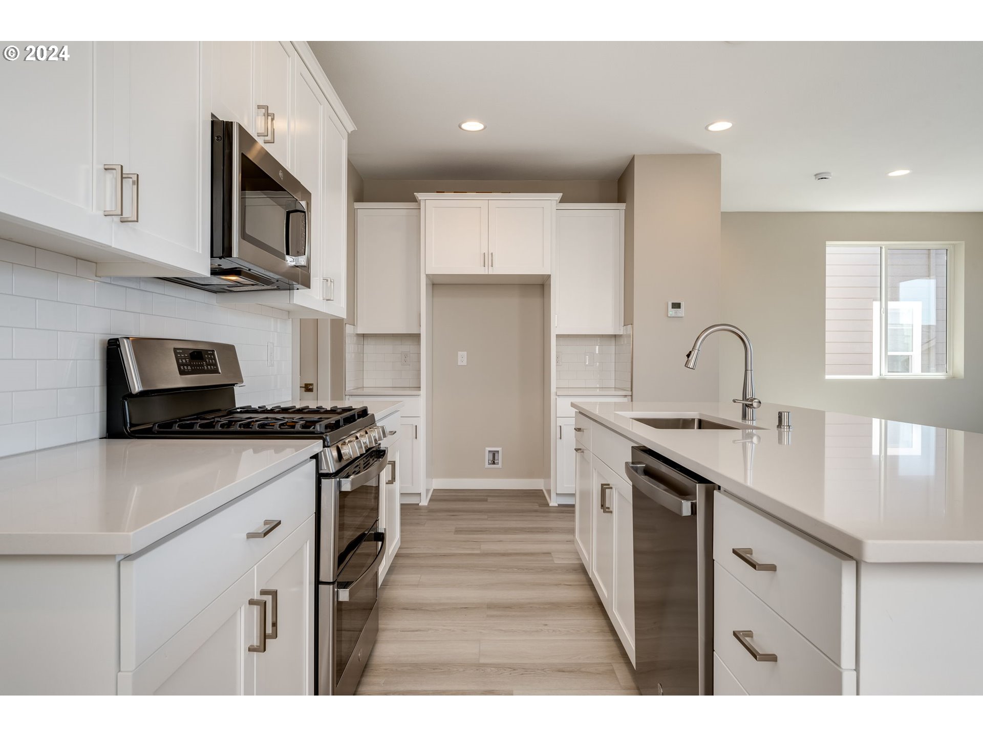 721 Northwest 178th Street Ridgefield, WA 98642 - Photo 8 of 44