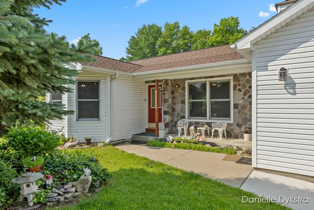 $450,000 | 10675 Mieras Drive Northeast, Sparta, MI 49345