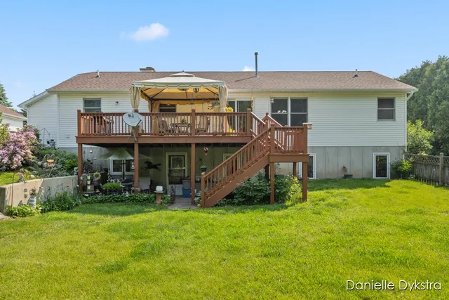 $450,000 | 10675 Mieras Drive Northeast, Sparta, MI 49345